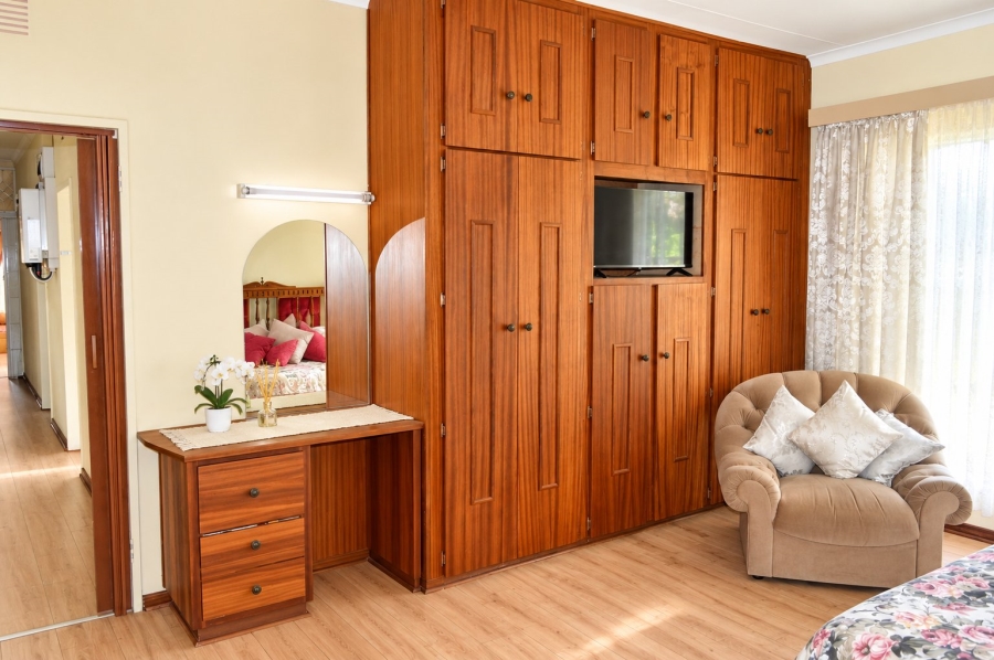 4 Bedroom Property for Sale in Wilkoppies North West
